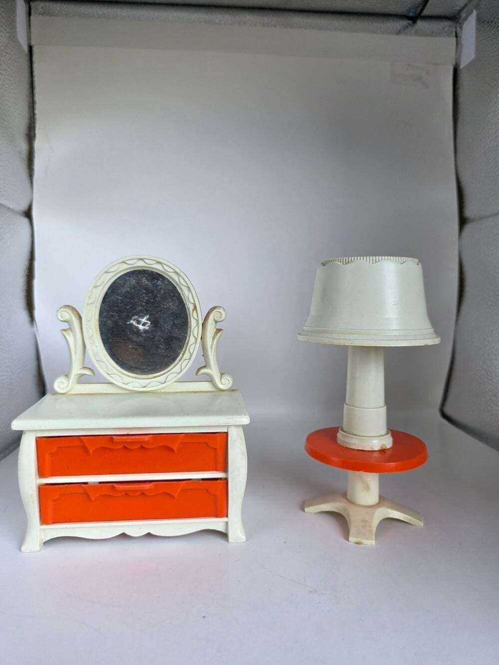 Vintage Heidi and Jan Dollhouse Furniture Toy Set Dresser Mirror Lamp